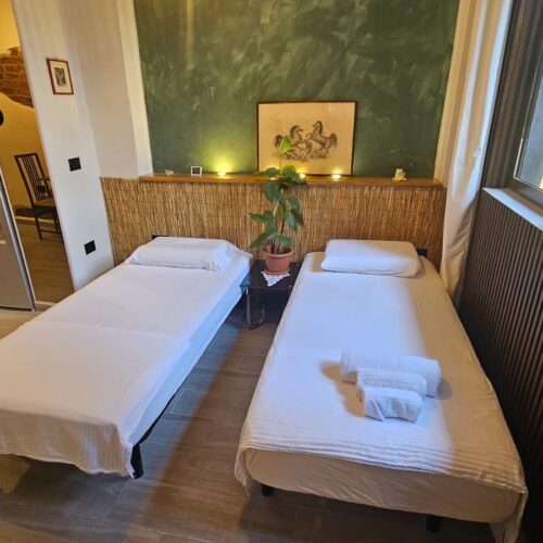 Whole-House Booking – 1-2 Person